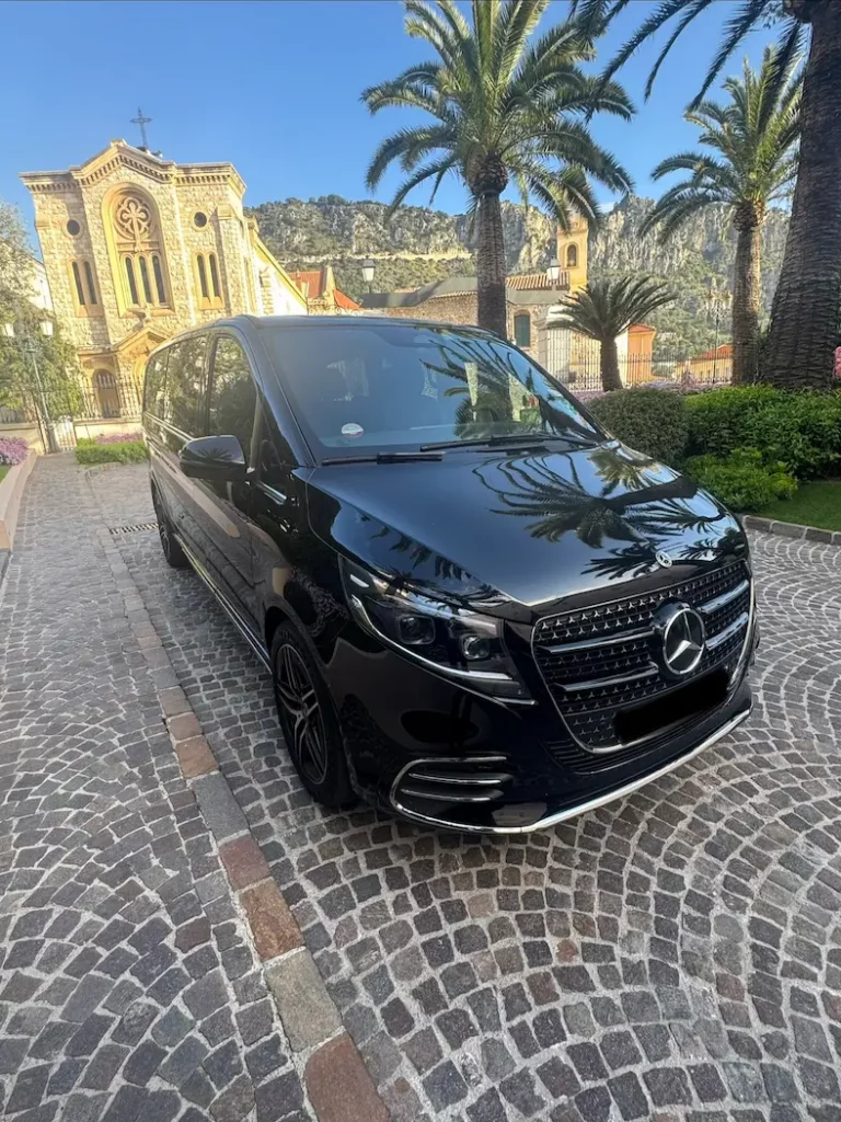 Service de chauffeur privé en Mercedes Classe V à Nice