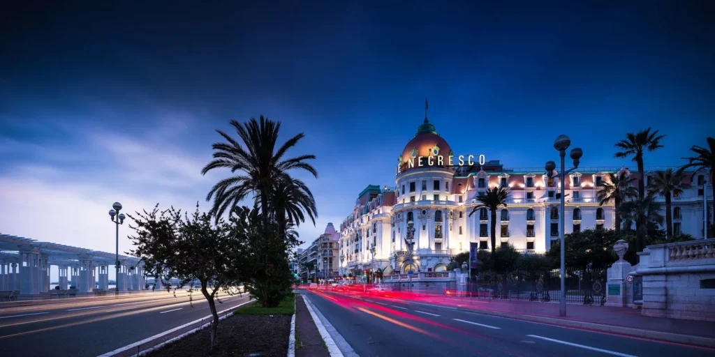Promenade des Anglais à Nice avec vue sur le Negresco